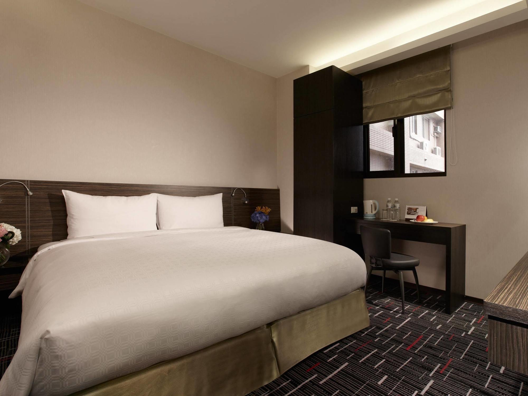 Capital Hotel Songshan Taipei Exteriör bild