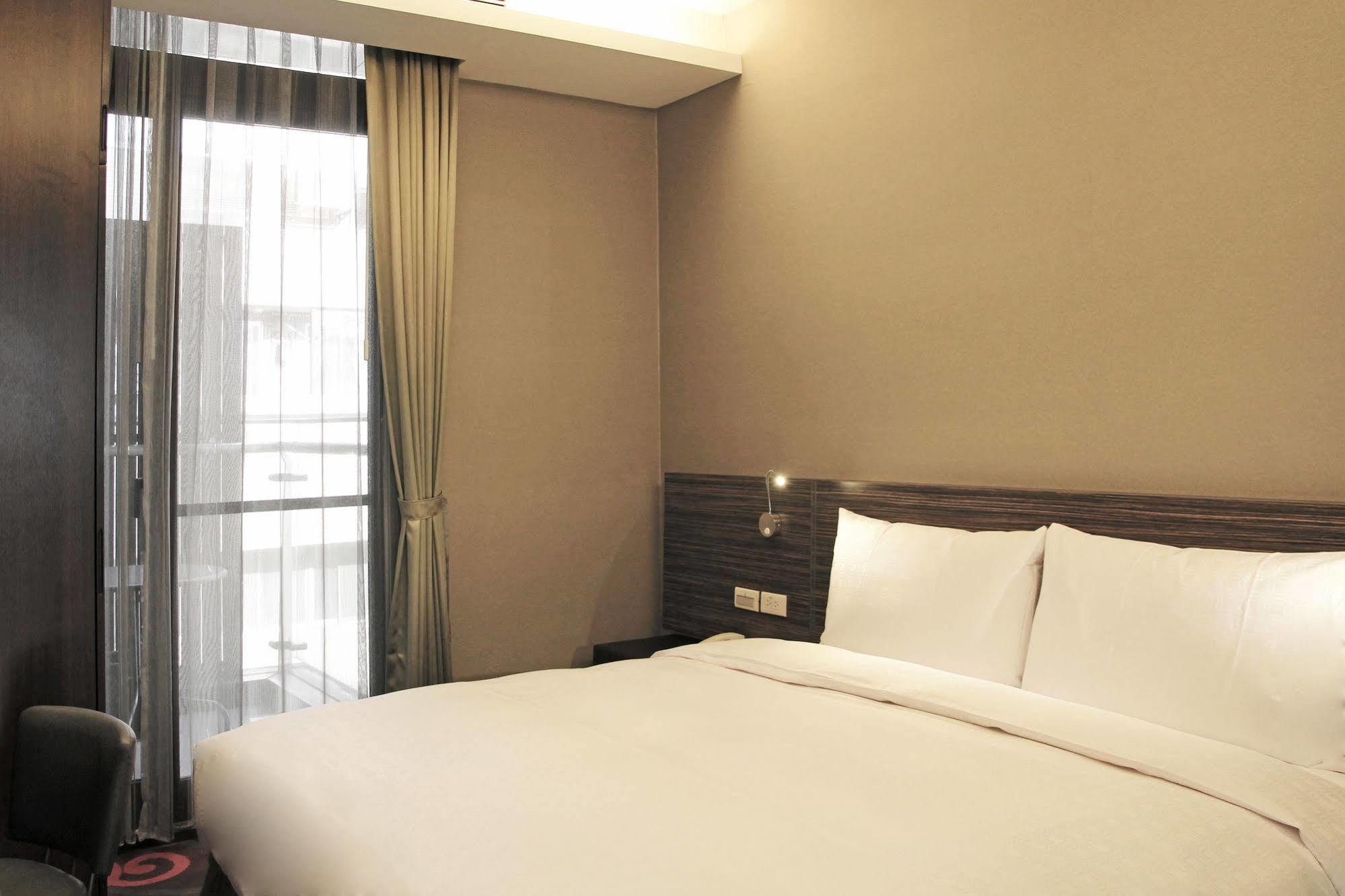 Capital Hotel Songshan Taipei Exteriör bild