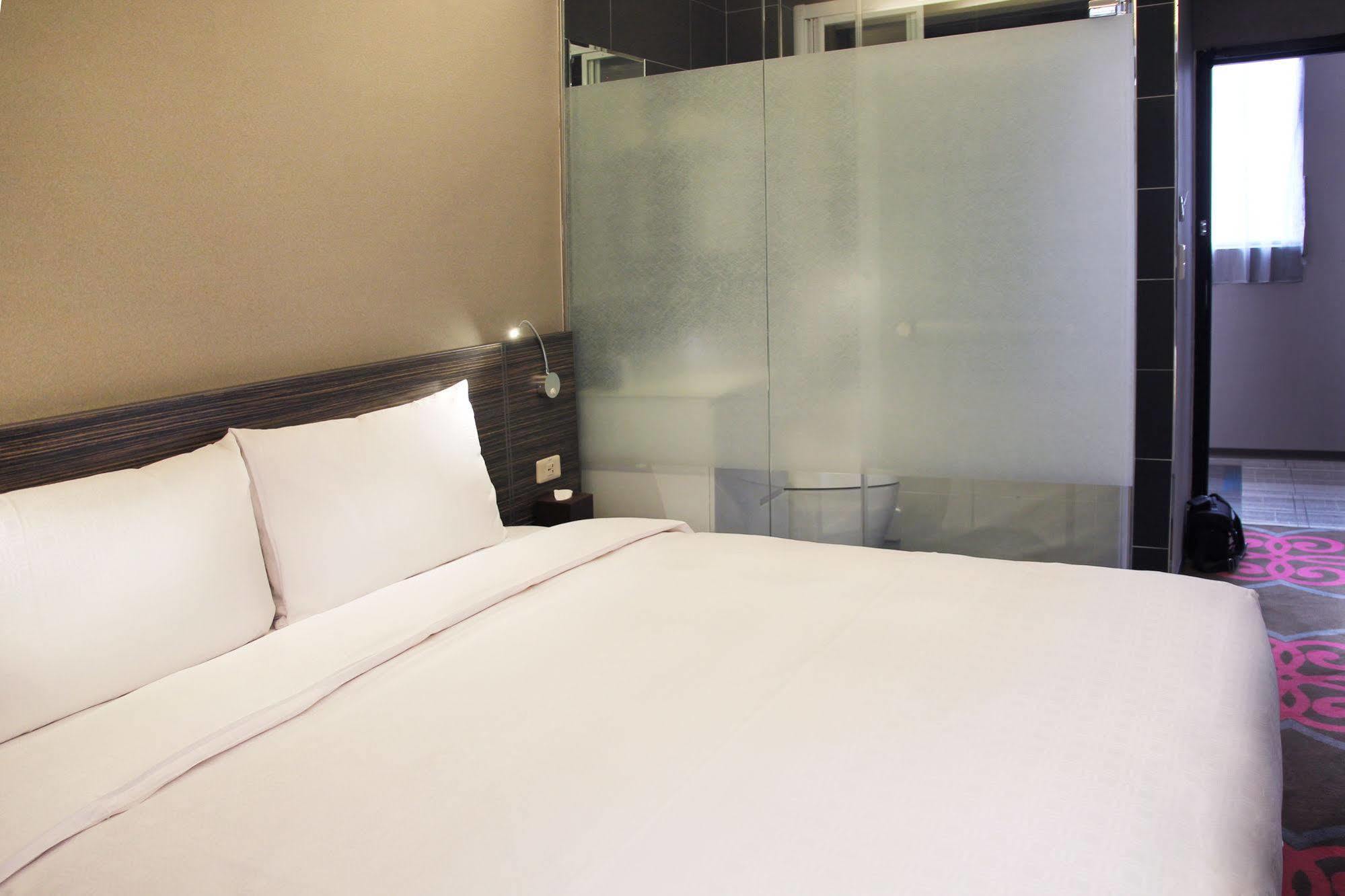Capital Hotel Songshan Taipei Exteriör bild