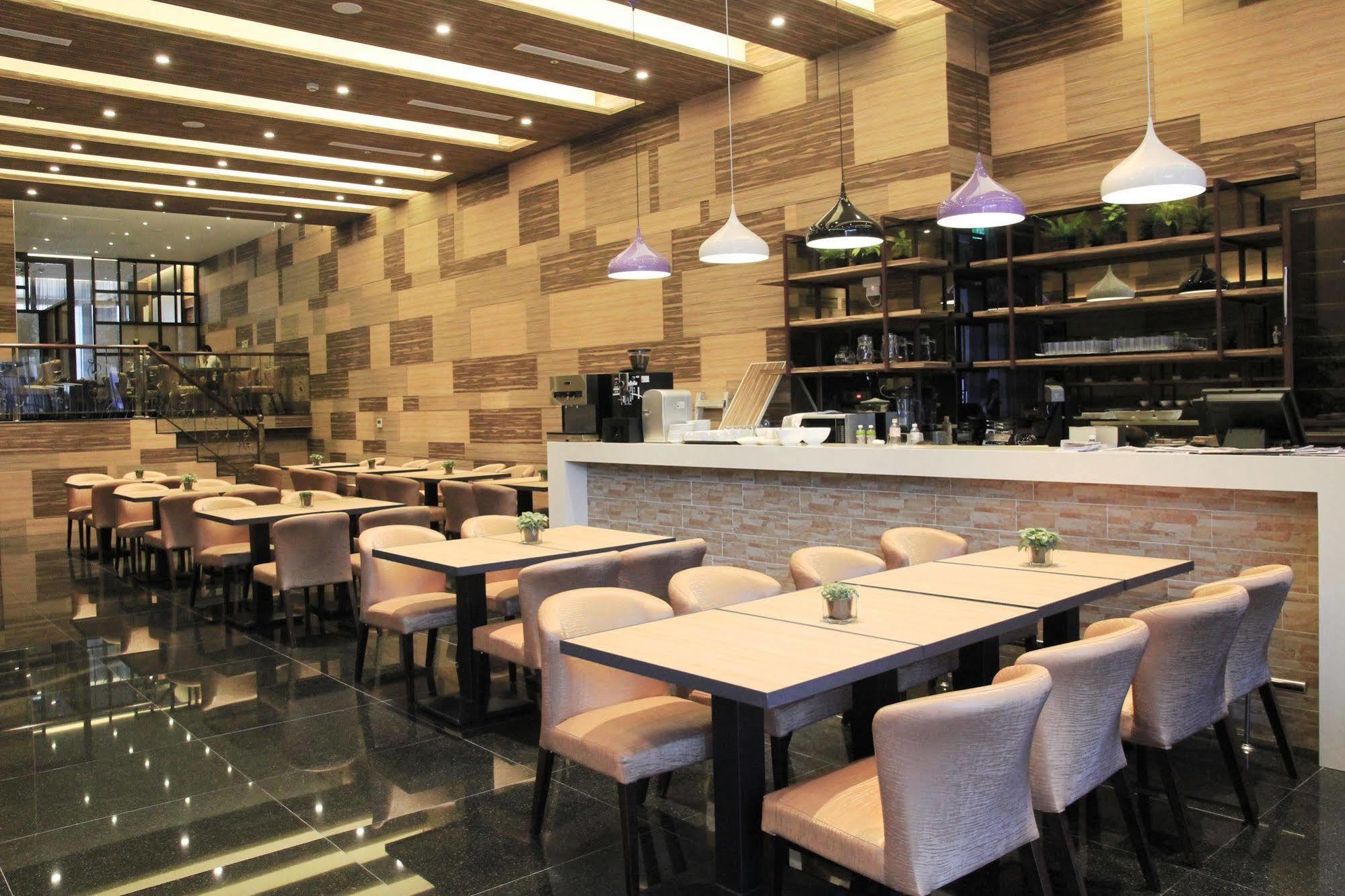 Capital Hotel Songshan Taipei Exteriör bild